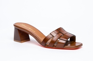 C39 LIGHT BROWN