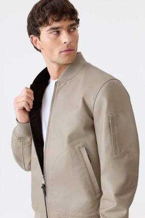 Taupe-Black C12
