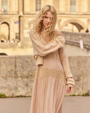  ROSE BEIGE