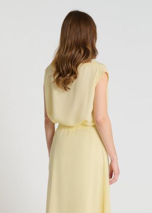 Jaune