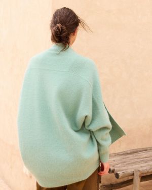 MINT GREEN